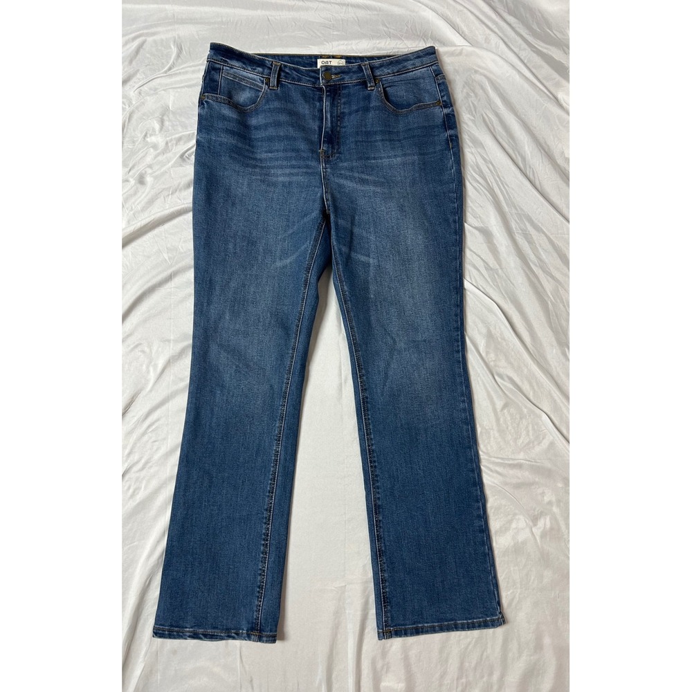 OAT New York Straight Leg Jeans Medium Wash Denim Size 12/31 Womens